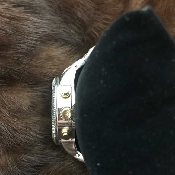 Michael Kors 2 tone Watch - Picture 4 of 8